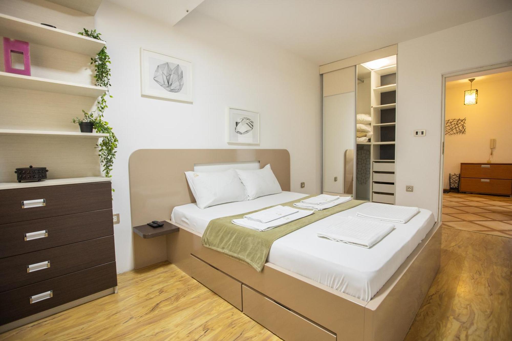 4 Rooms Apartments Ni Eksteriør bilde