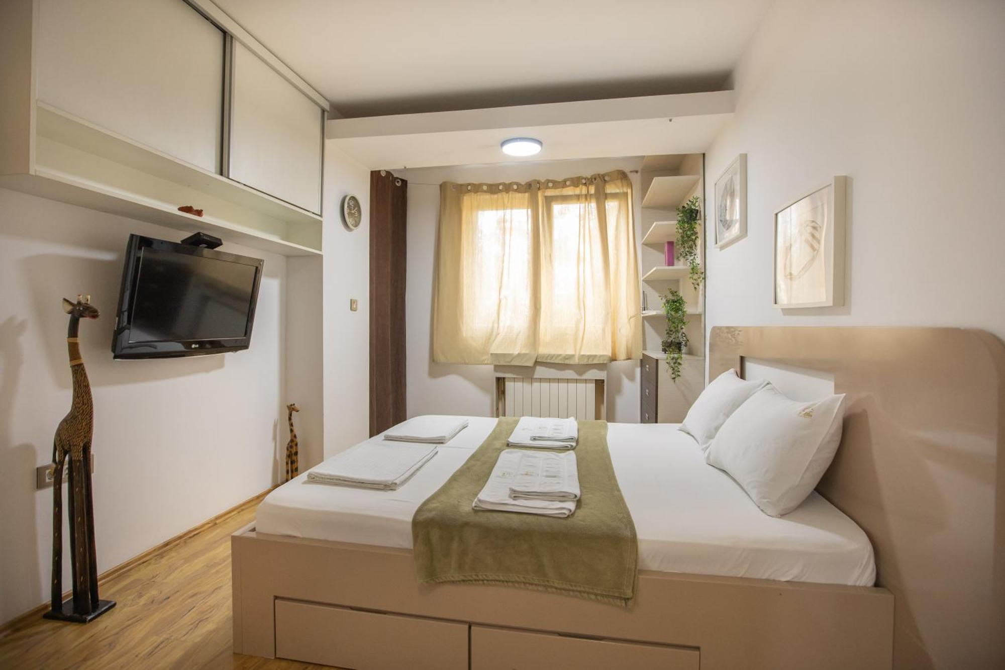 4 Rooms Apartments Ni Eksteriør bilde