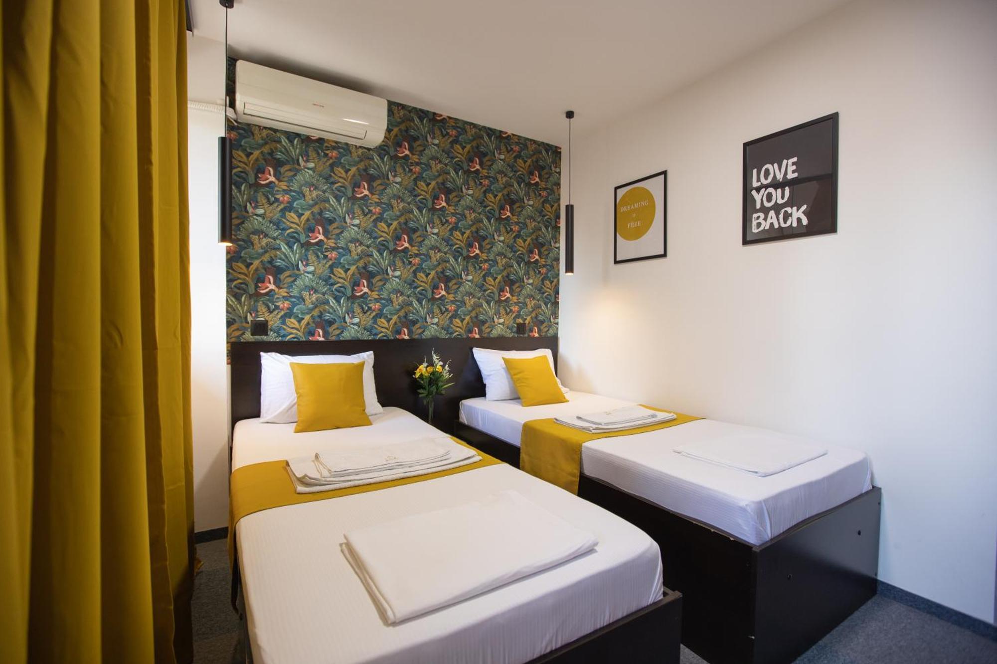 4 Rooms Apartments Ni Eksteriør bilde