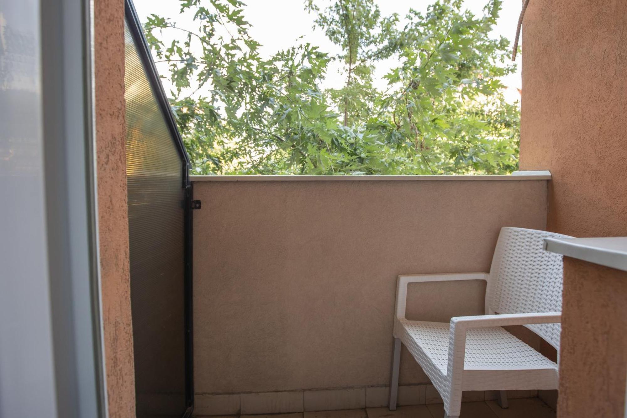 4 Rooms Apartments Ni Eksteriør bilde