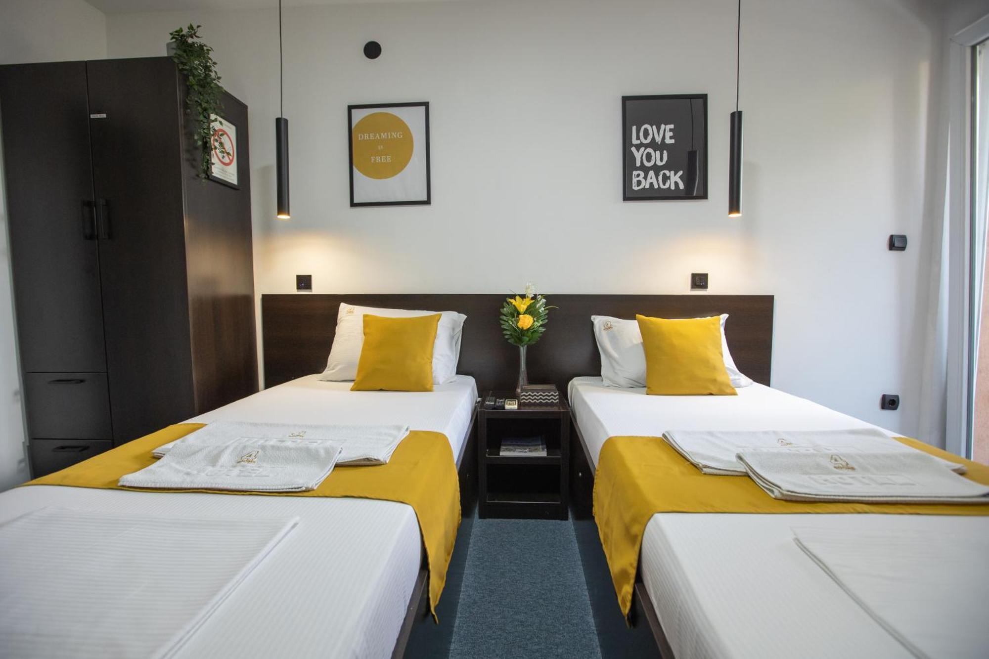 4 Rooms Apartments Ni Eksteriør bilde