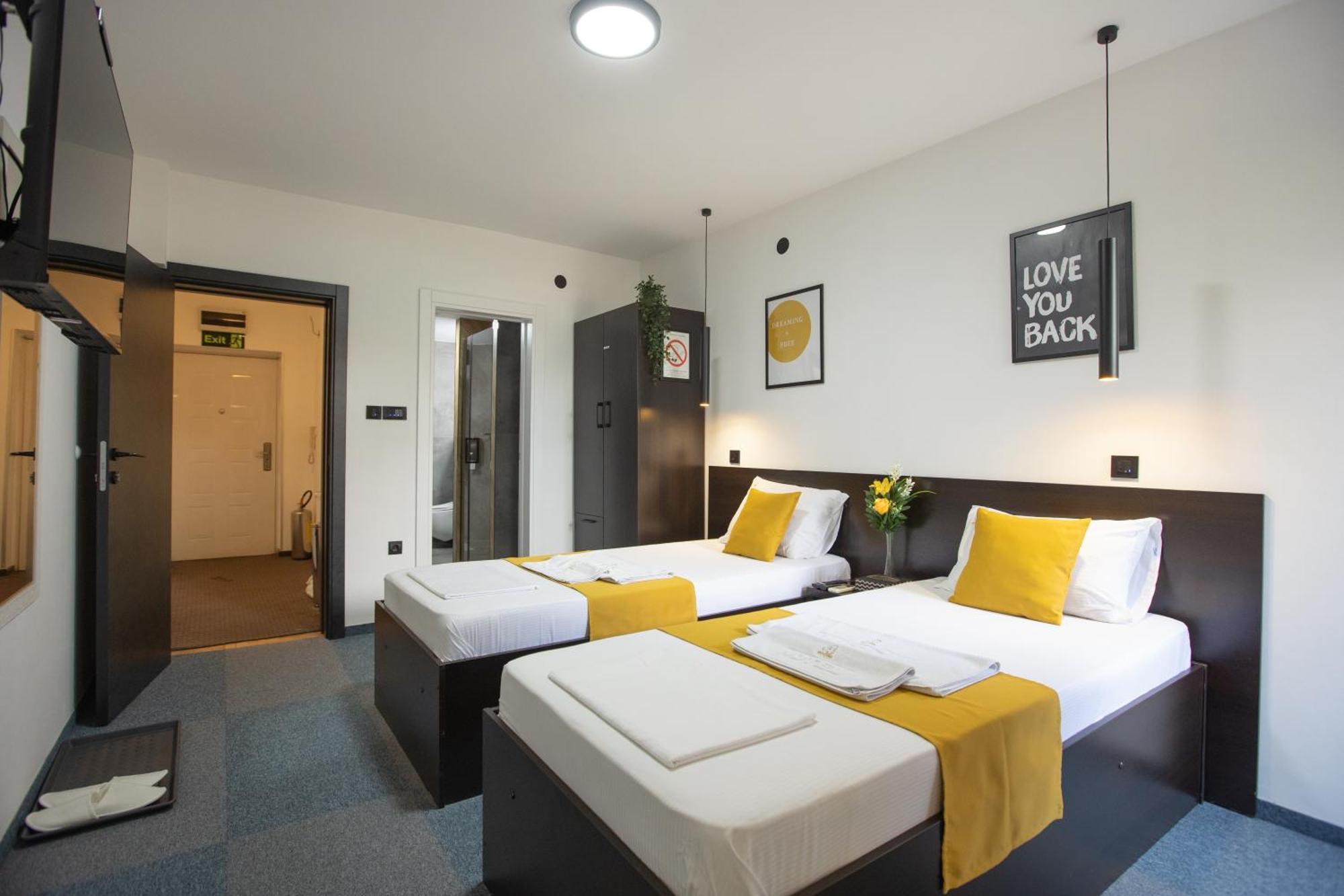 4 Rooms Apartments Ni Eksteriør bilde
