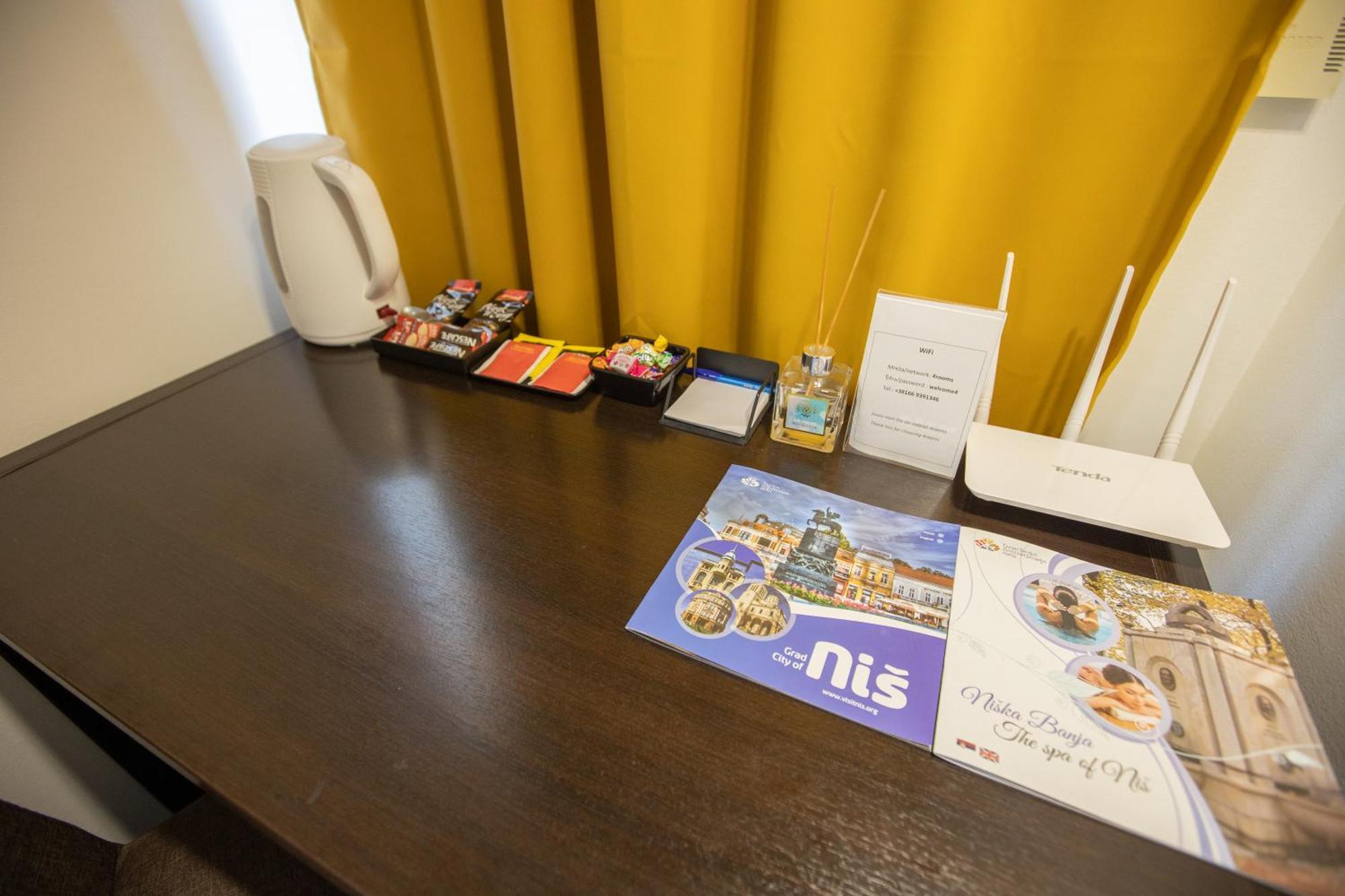 4 Rooms Apartments Ni Eksteriør bilde
