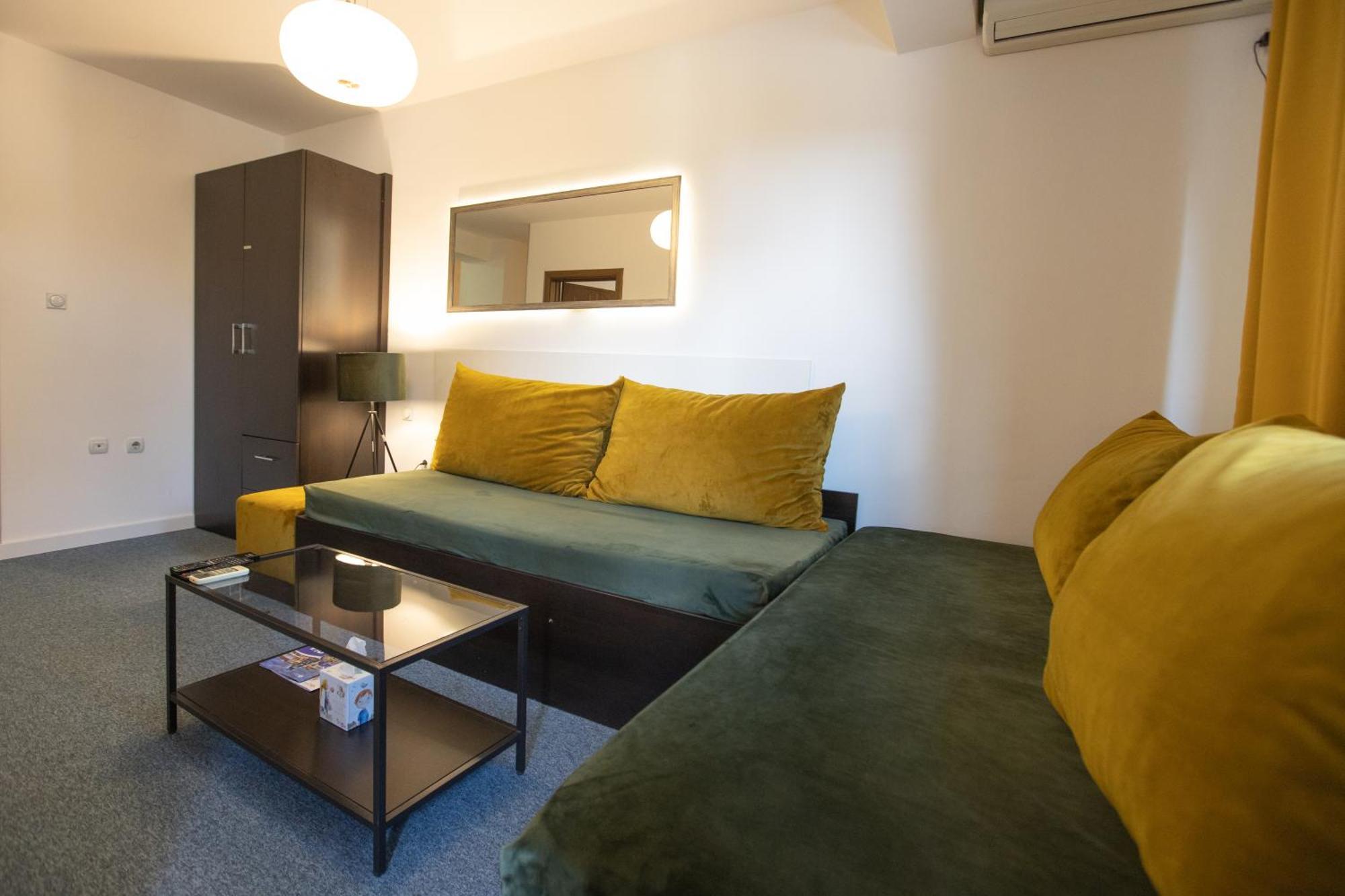 4 Rooms Apartments Ni Eksteriør bilde