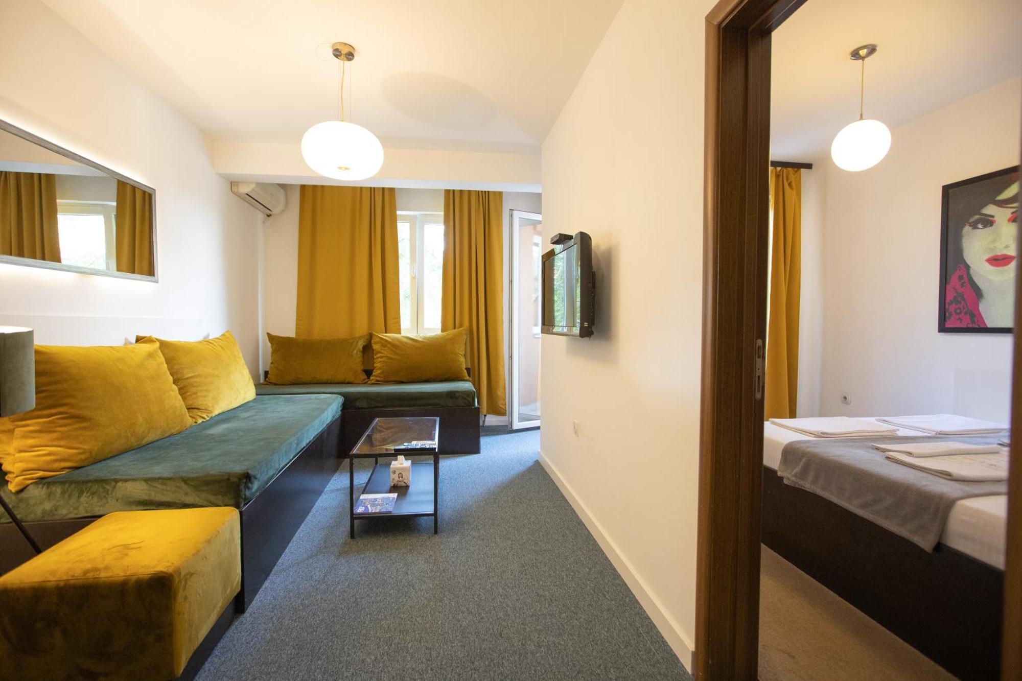 4 Rooms Apartments Ni Eksteriør bilde