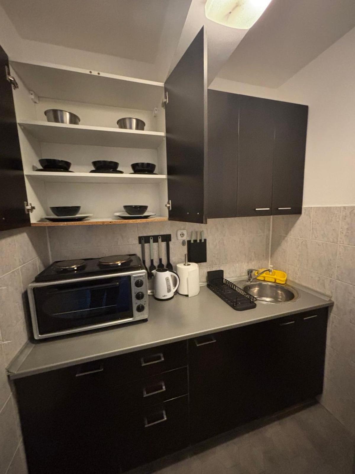 4 Rooms Apartments Ni Eksteriør bilde