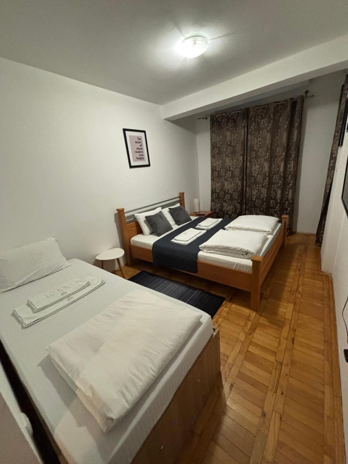 4 Rooms Apartments Ni Eksteriør bilde