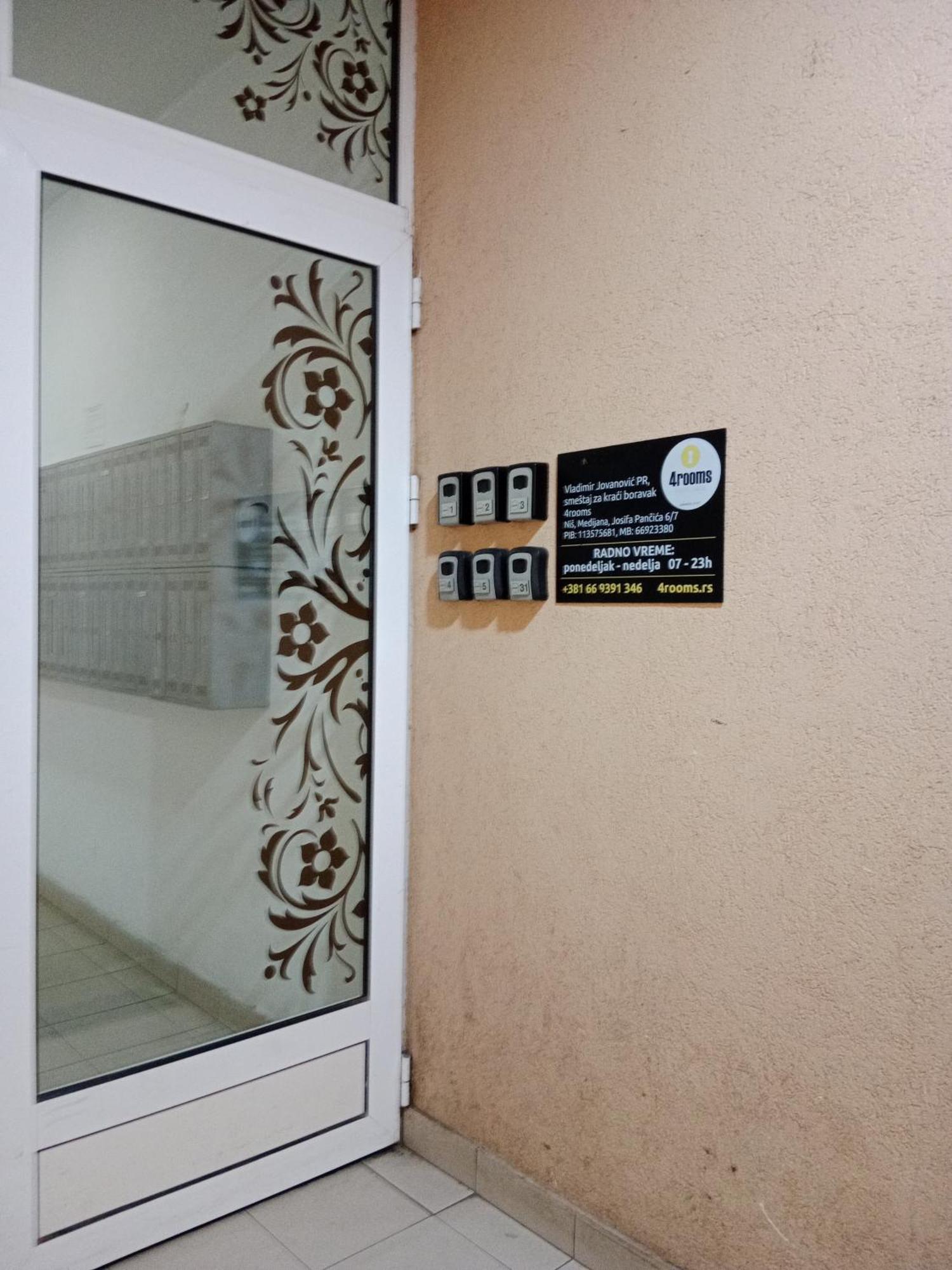 4 Rooms Apartments Ni Eksteriør bilde